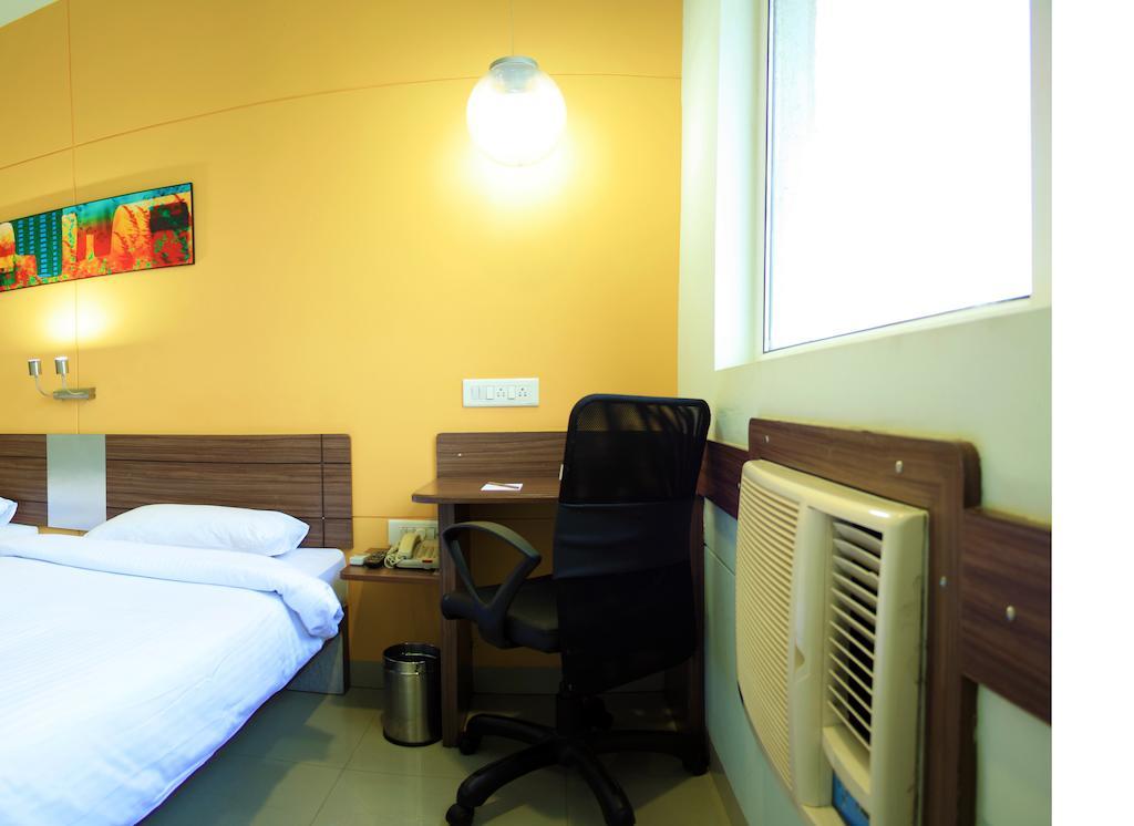 East Delhi Hotel New Delhi Buitenkant foto