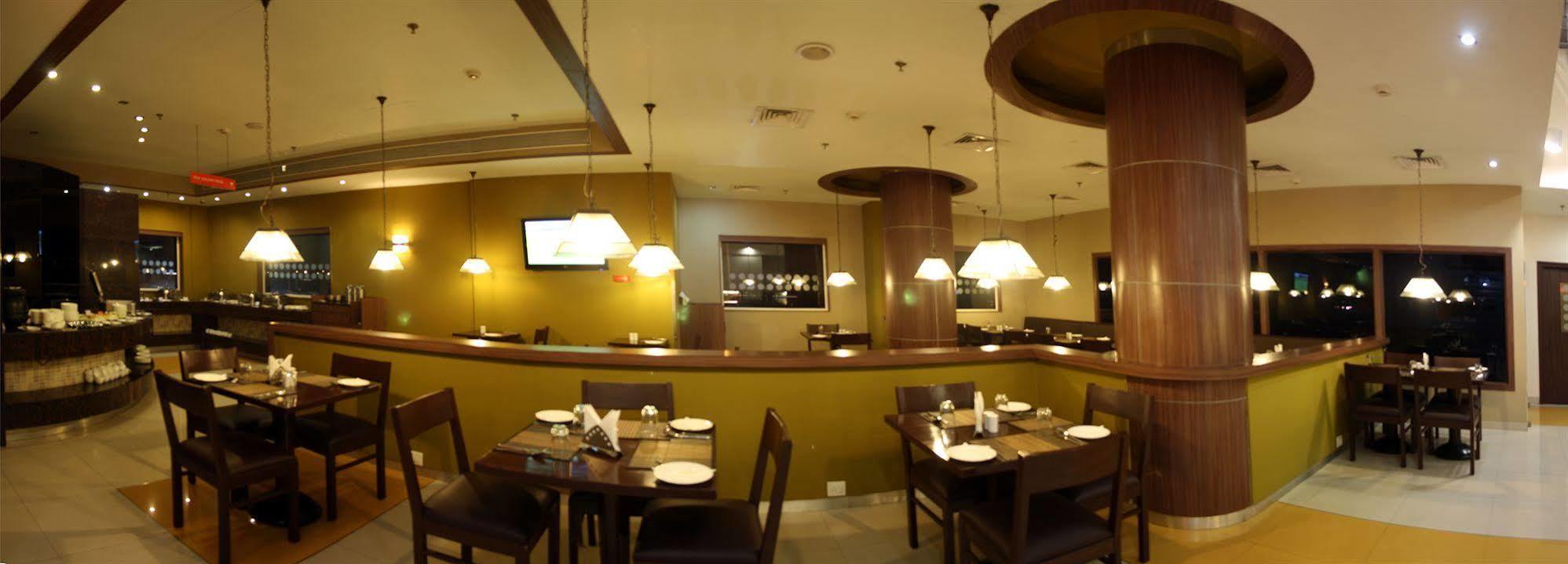 East Delhi Hotel New Delhi Buitenkant foto
