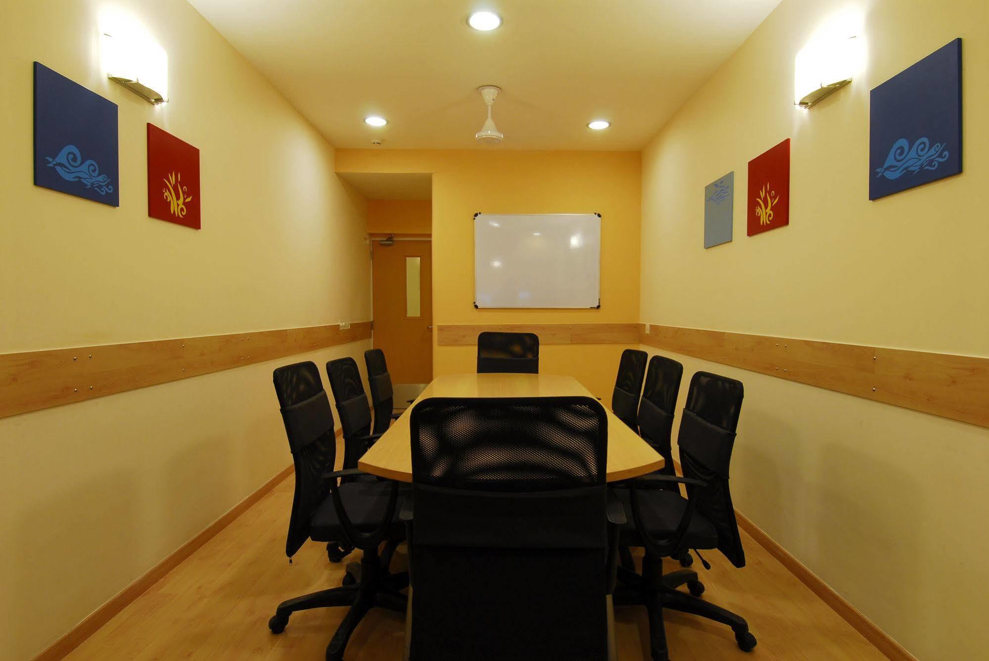 East Delhi Hotel New Delhi Buitenkant foto